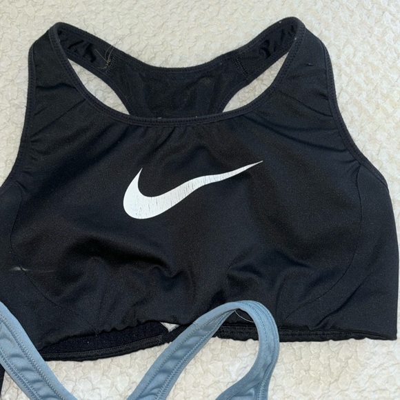 3 Nike Sports Bras - Picture 4 of 5